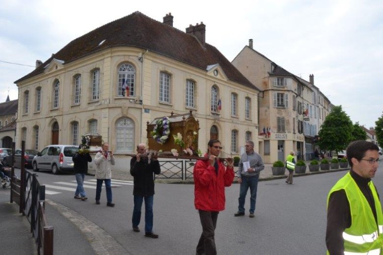 2016_20_20160527_1786342226